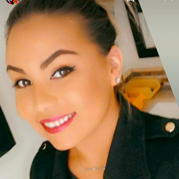 GOING LIVE jump in and support 😁😁😁😁 catch some awesome deals AND BUNDLE - Picture 8 of 8